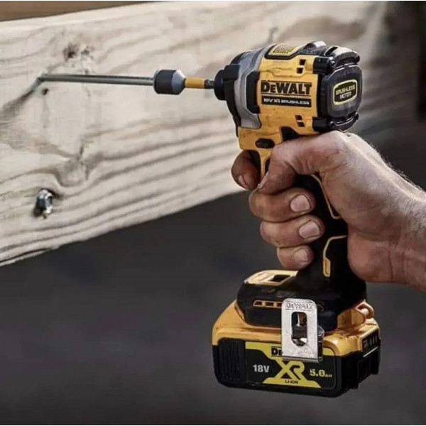 Шуруповерт аккум. ударний DeWalt 18V